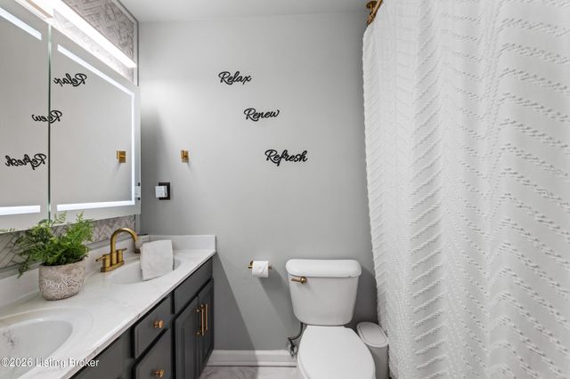 1310 Nightingale Ln, Goshen, KY 40026