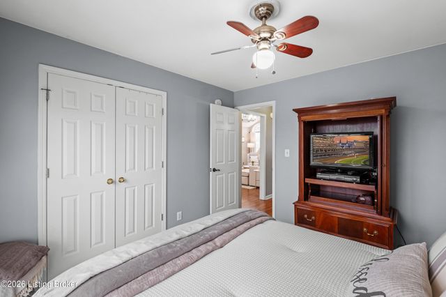 1310 Nightingale Ln, Goshen, KY 40026