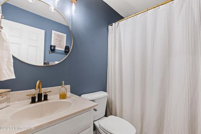 1310 Nightingale Ln, Goshen, KY 40026