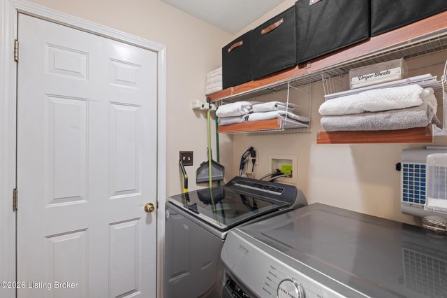 1310 Nightingale Ln, Goshen, KY 40026