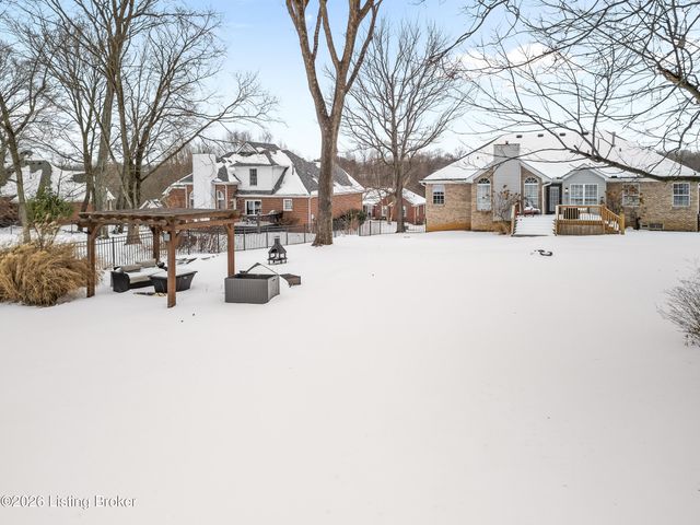 1310 Nightingale Ln, Goshen, KY 40026