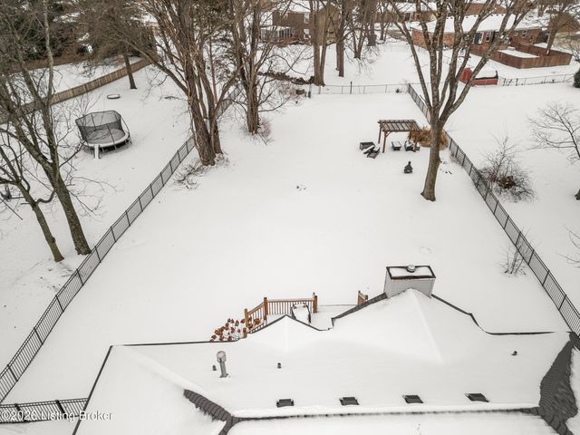 1310 Nightingale Ln, Goshen, KY 40026