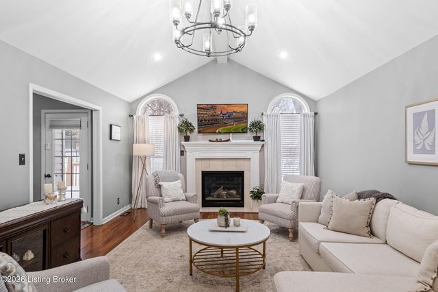 1310 Nightingale Ln, Goshen, KY 40026