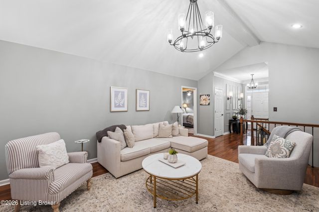 1310 Nightingale Ln, Goshen, KY 40026