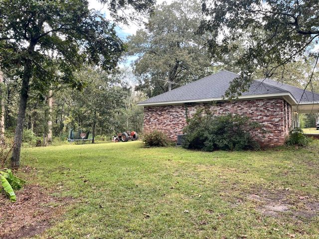 240 Phillips, Sumrall, MS 39482