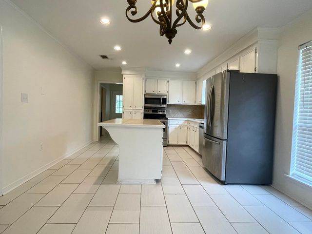 240 Phillips, Sumrall, MS 39482