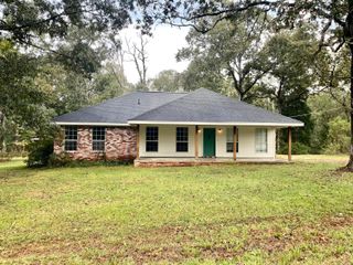 240 Phillips, Sumrall, MS 39482