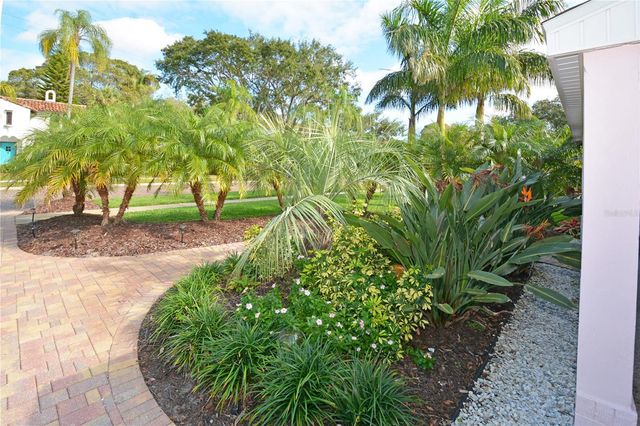 7020 MANGO AVENUE S, St Petersburg, FL 33707