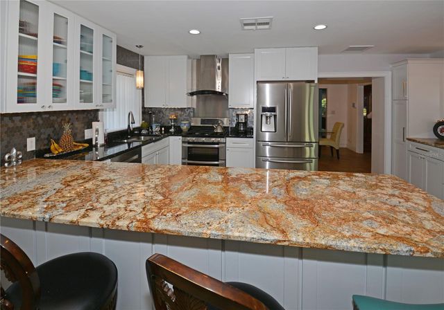 7020 MANGO AVENUE S, St Petersburg, FL 33707
