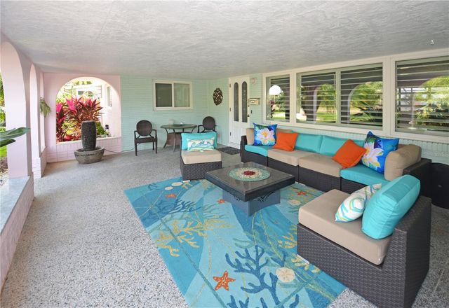 7020 MANGO AVENUE S, St Petersburg, FL 33707