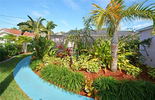 7020 MANGO AVENUE S, St Petersburg, FL 33707