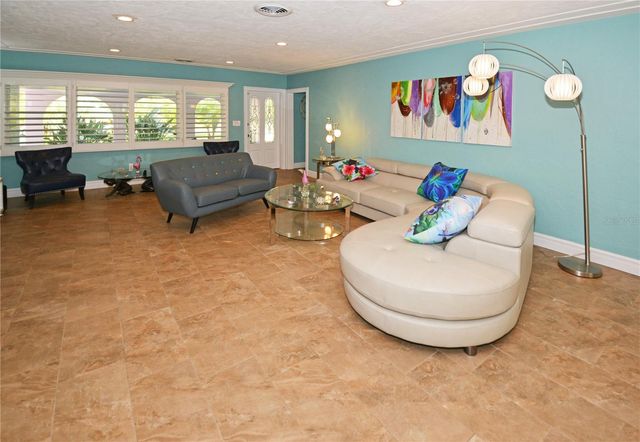 7020 MANGO AVENUE S, St Petersburg, FL 33707