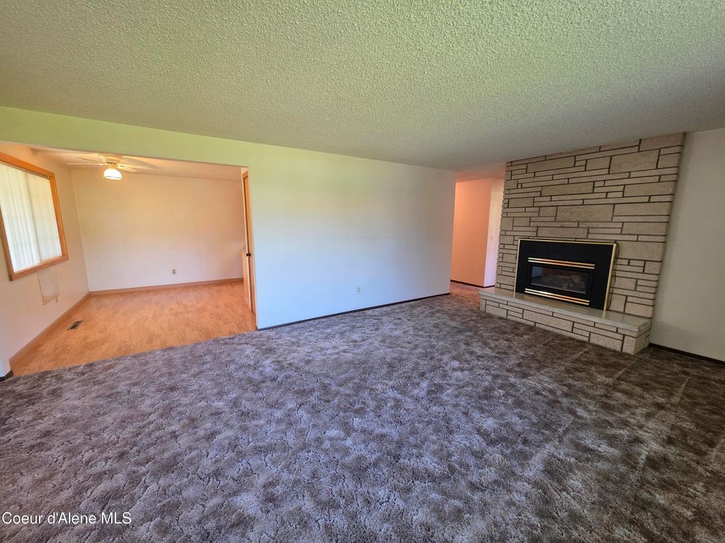 2341 N HONEYSUCKLE DR, Coeur d'Alene, ID 83814 photo 4