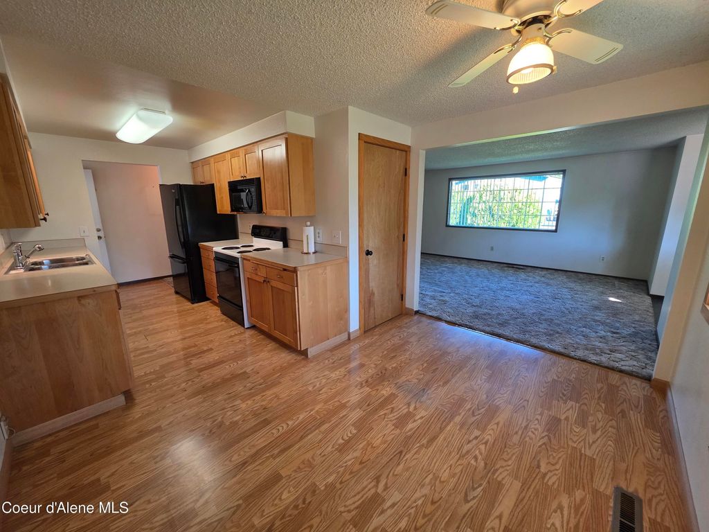 2341 N HONEYSUCKLE DR, Coeur d'Alene, ID 83814 photo 5