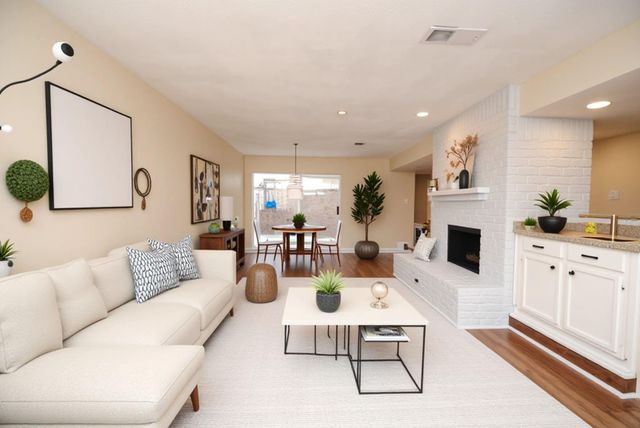 738 Country Place Drive C, Houston, TX 77079