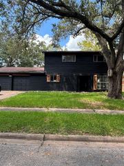 2009 Sandlewood Drive, Bay City, TX 77414