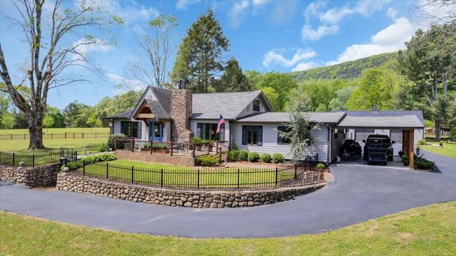 7463 Valley View Highway, Whitwell, TN 37397