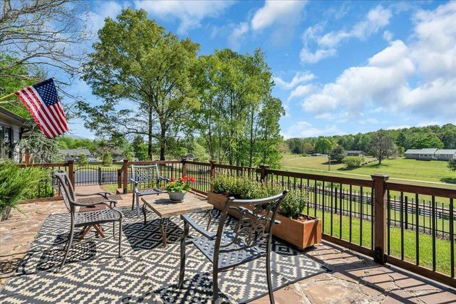7463 Valley View Highway, Whitwell, TN 37397