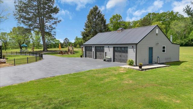 7463 Valley View Highway, Whitwell, TN 37397