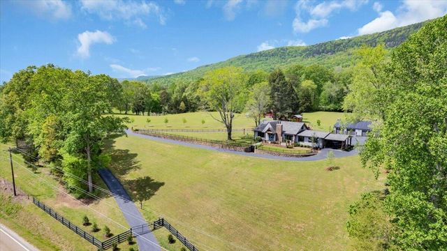 7463 Valley View Highway, Whitwell, TN 37397