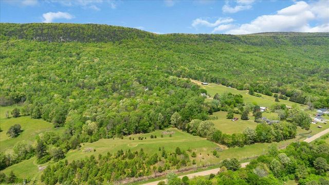 7463 Valley View Highway, Whitwell, TN 37397