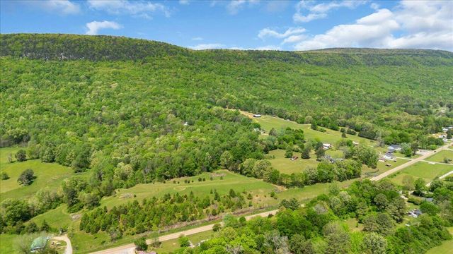 7463 Valley View Highway, Whitwell, TN 37397