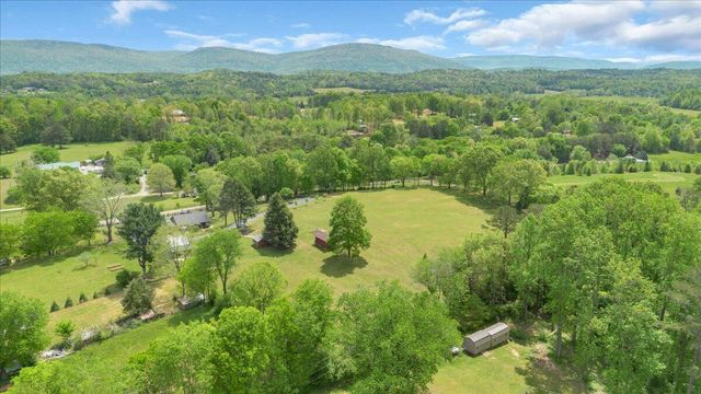 7463 Valley View Highway, Whitwell, TN 37397