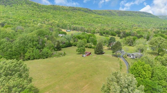 7463 Valley View Highway, Whitwell, TN 37397
