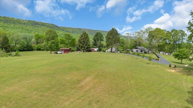 7463 Valley View Highway, Whitwell, TN 37397