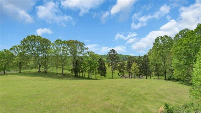 7463 Valley View Highway, Whitwell, TN 37397
