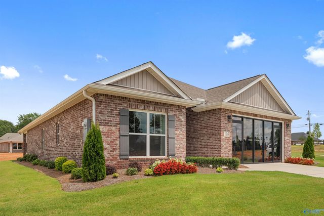 105 River Pointe Drive, New Market, AL 35824