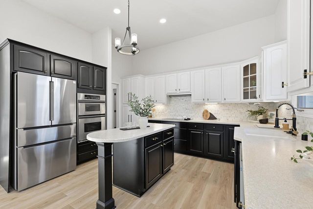 W144N9880 Sun Valley TRAIL, Germantown, WI 53022