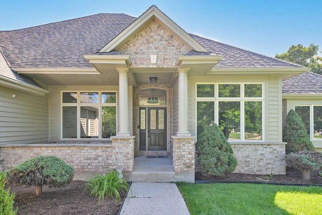 W144N9880 Sun Valley TRAIL, Germantown, WI 53022