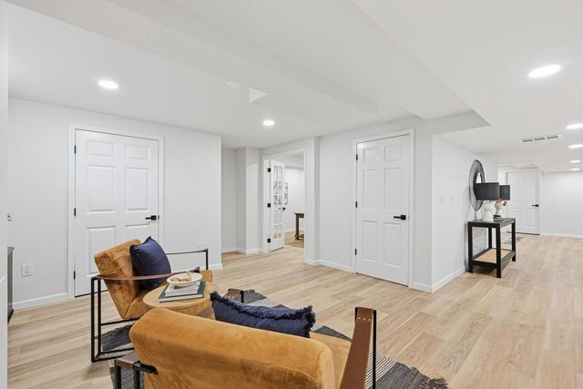 W144N9880 Sun Valley TRAIL, Germantown, WI 53022