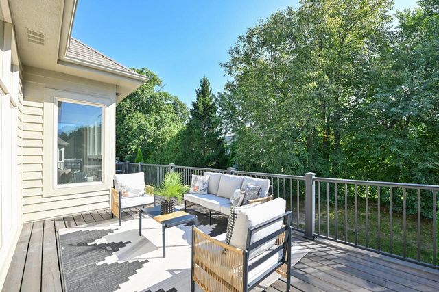 W144N9880 Sun Valley TRAIL, Germantown, WI 53022