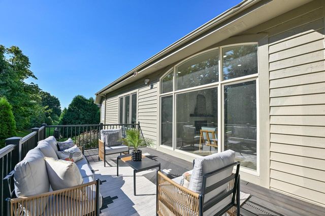 W144N9880 Sun Valley TRAIL, Germantown, WI 53022