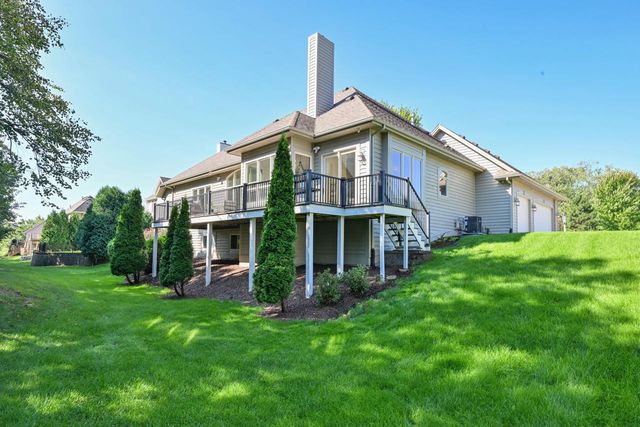 W144N9880 Sun Valley TRAIL, Germantown, WI 53022