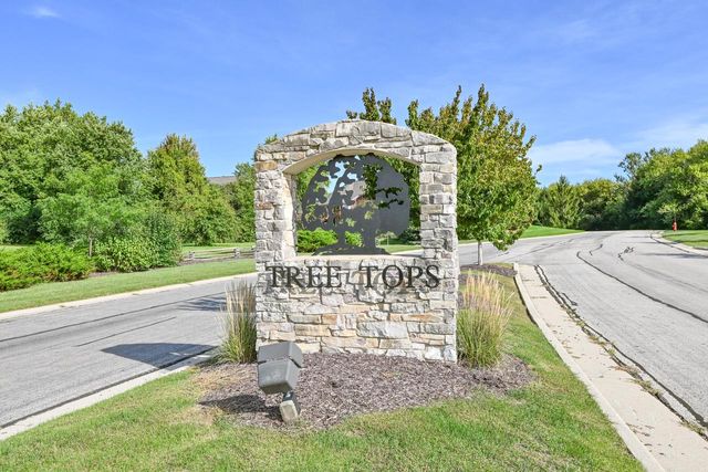 W144N9880 Sun Valley TRAIL, Germantown, WI 53022
