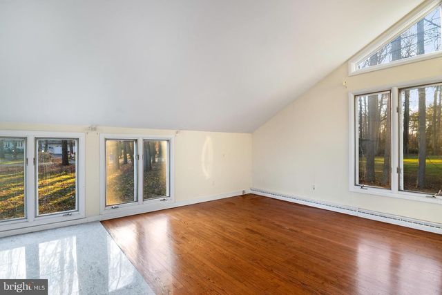 20 CAMBRIDGE DR, Colonia, NJ 07067