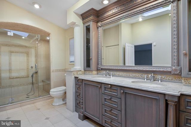 20 CAMBRIDGE DR, Colonia, NJ 07067