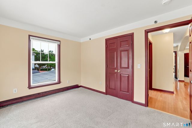11 Button Street 2nd Floor, New Haven, CT 06519