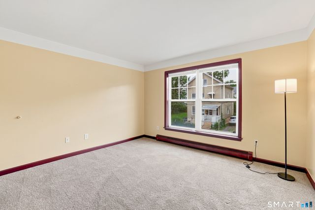 11 Button Street 2nd Floor, New Haven, CT 06519