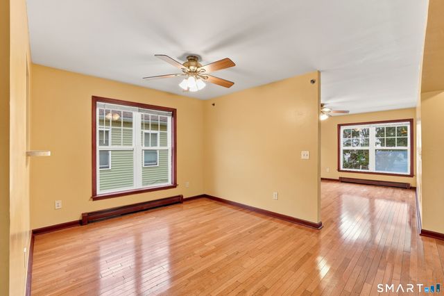 11 Button Street 2nd Floor, New Haven, CT 06519
