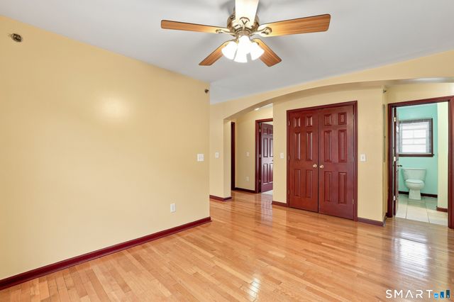 11 Button Street 2nd Floor, New Haven, CT 06519