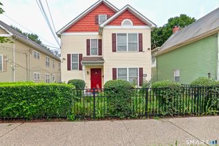 11 Button Street 2nd Floor, New Haven, CT 06519