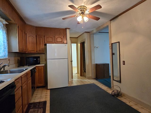 27 Gorham St, Somerville, MA 02144