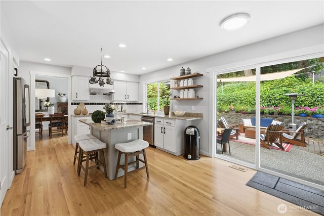 27621 NE Quail Creek Drive, Redmond, WA 98053