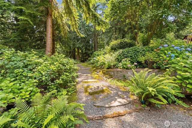 27621 NE Quail Creek Drive, Redmond, WA 98053