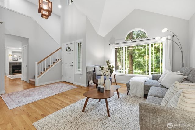 27621 NE Quail Creek Drive, Redmond, WA 98053
