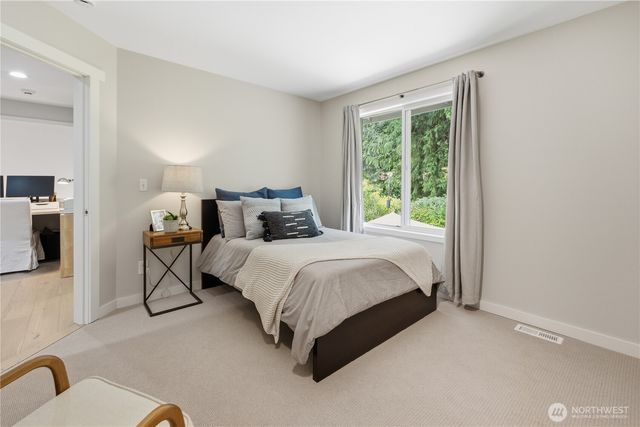 27621 NE Quail Creek Drive, Redmond, WA 98053